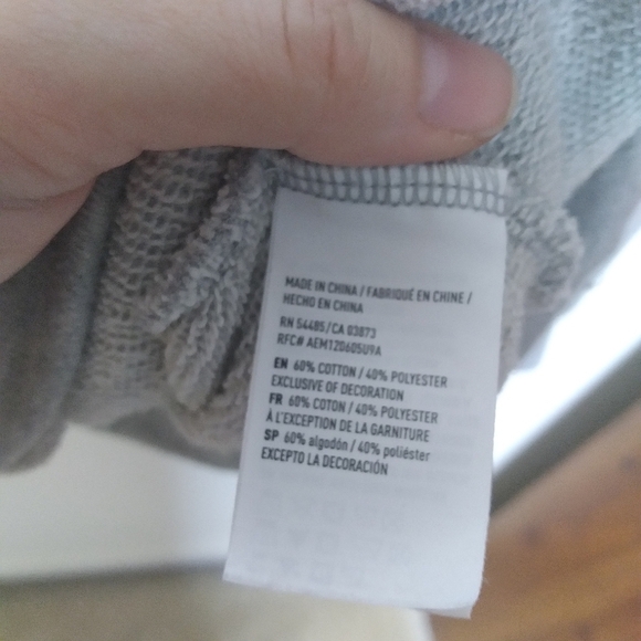 American Eagle Gray Long Sleeve Floral Embroidered Crew Neck Sweatshirt Small - Picture 9 of 10